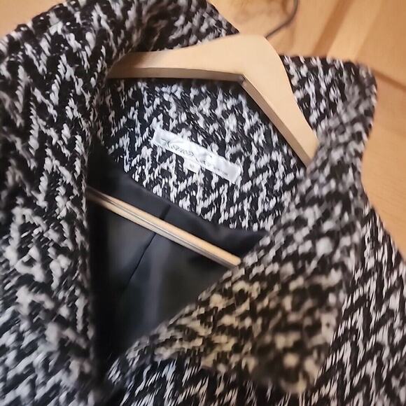 Kenneth Cole New York Women’s Size 12 Wool Blend Black White Pea Coat Chevron - Picture 4 of 12